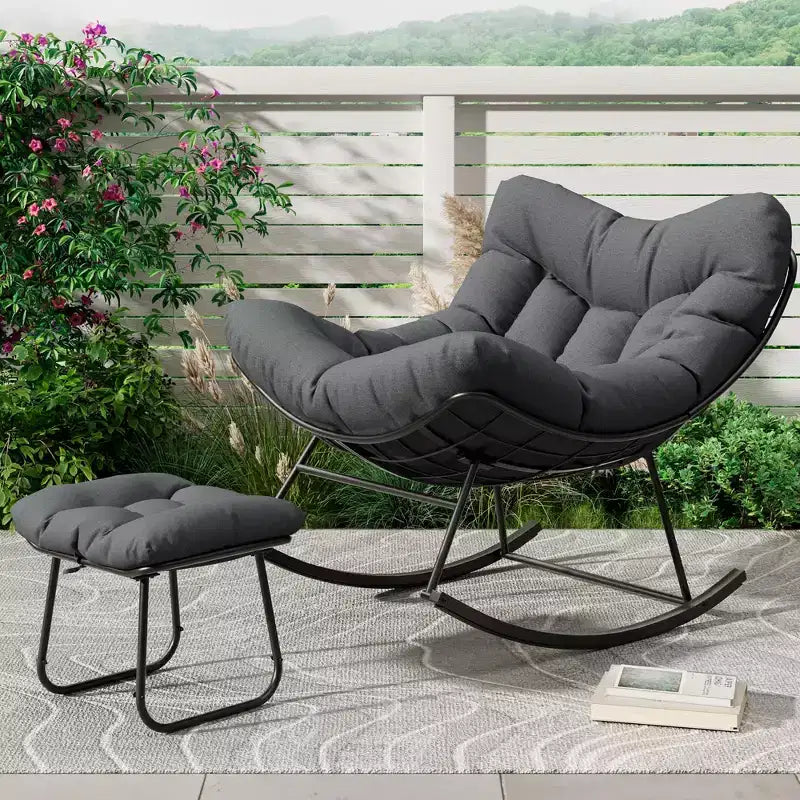 Poltrona Lounge Oversize con Poggiapiedi, Sedia a Dondolo Papasan da Esterno con Pouf e Robusto Telaio in Metallo, Dondolo a Uovo in Rattan da Giardino