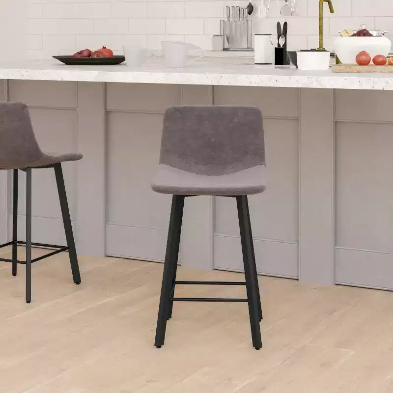Set di due sgabelli da bar moderni imbottiti da 24", telaio in metallo opaco e piedini in plastica